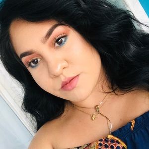 Meet your Posher, Rocio